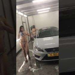sexy damen waschen dein auto in